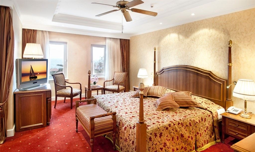 rooms-king-suite
