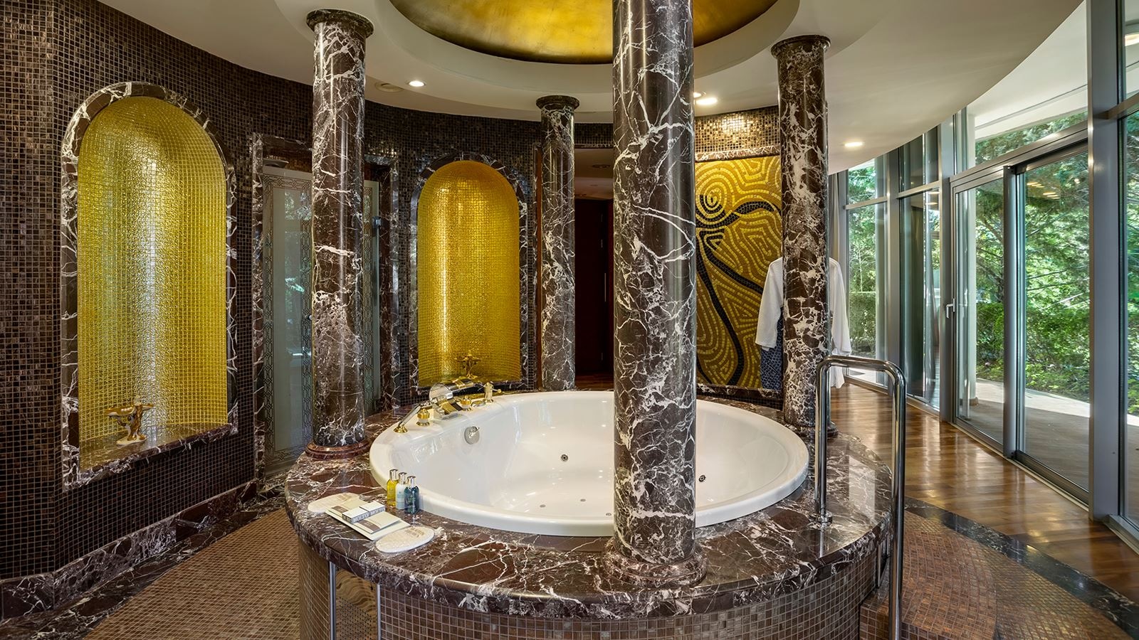 rooms-leo-villa