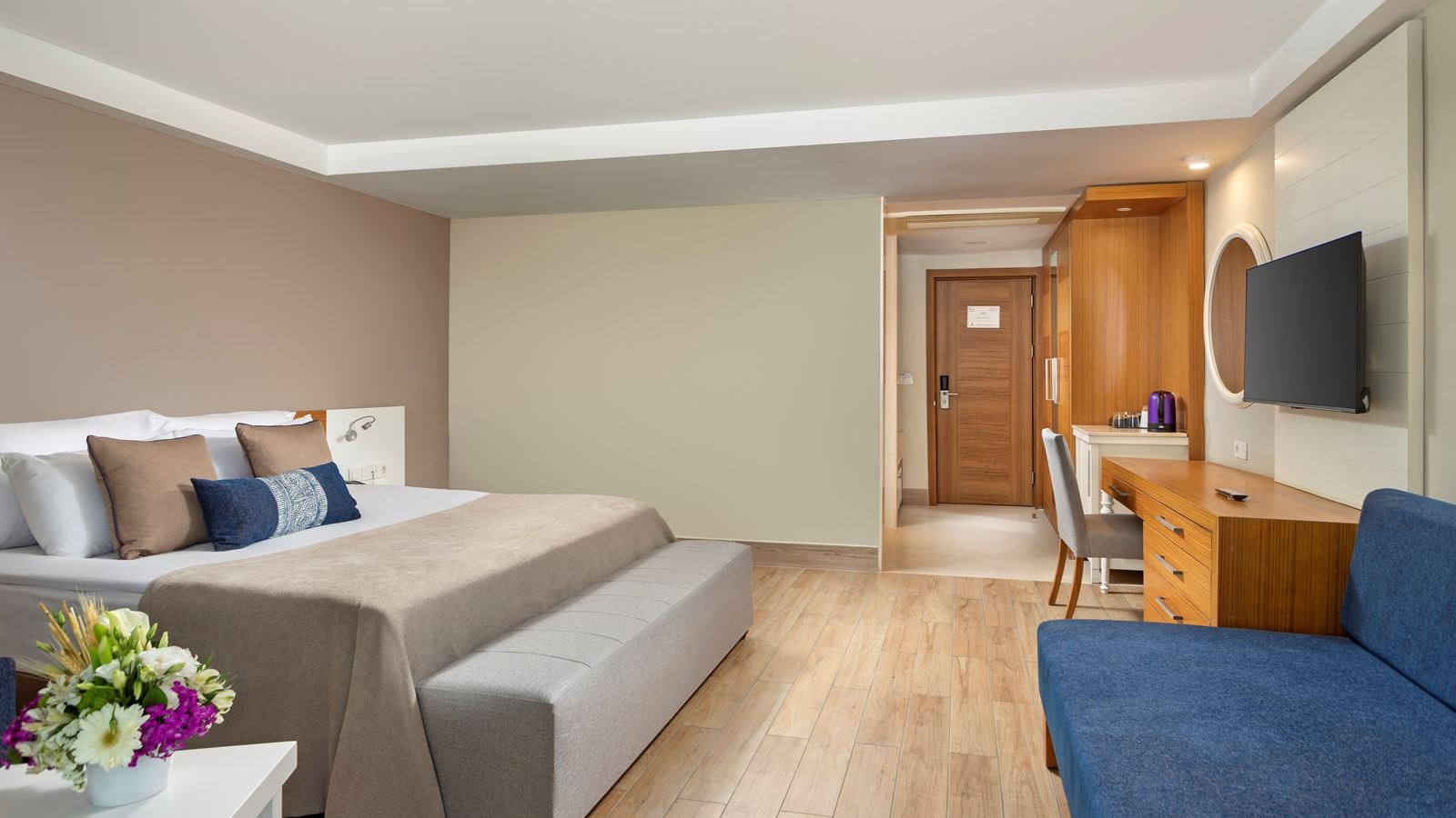 rooms-swim-up-room