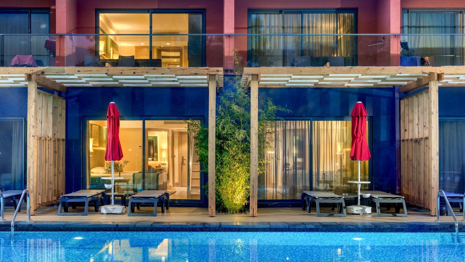 rooms-deluxe--swimup-suites