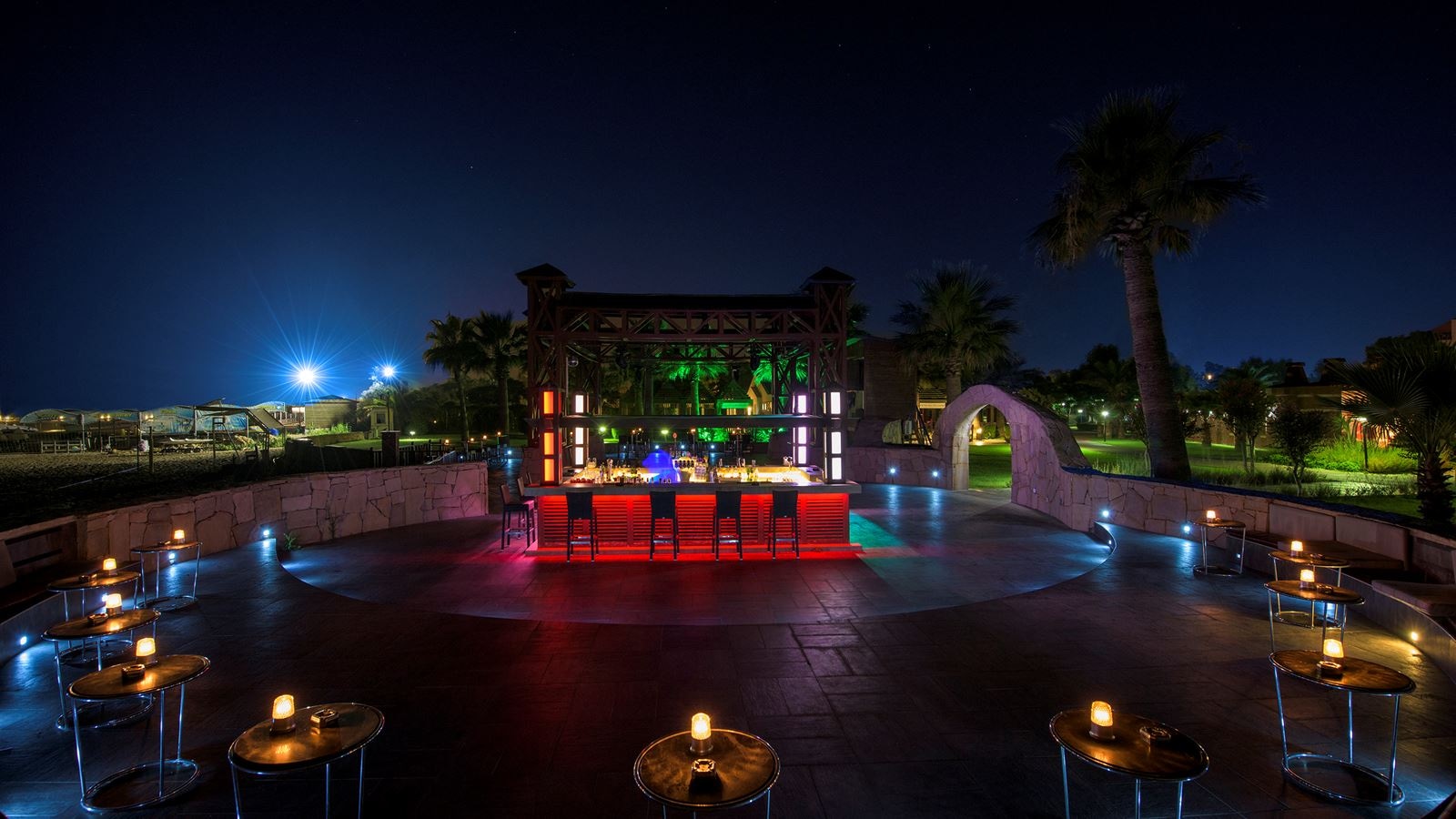 bars-disco-barbeach-bar-allatra