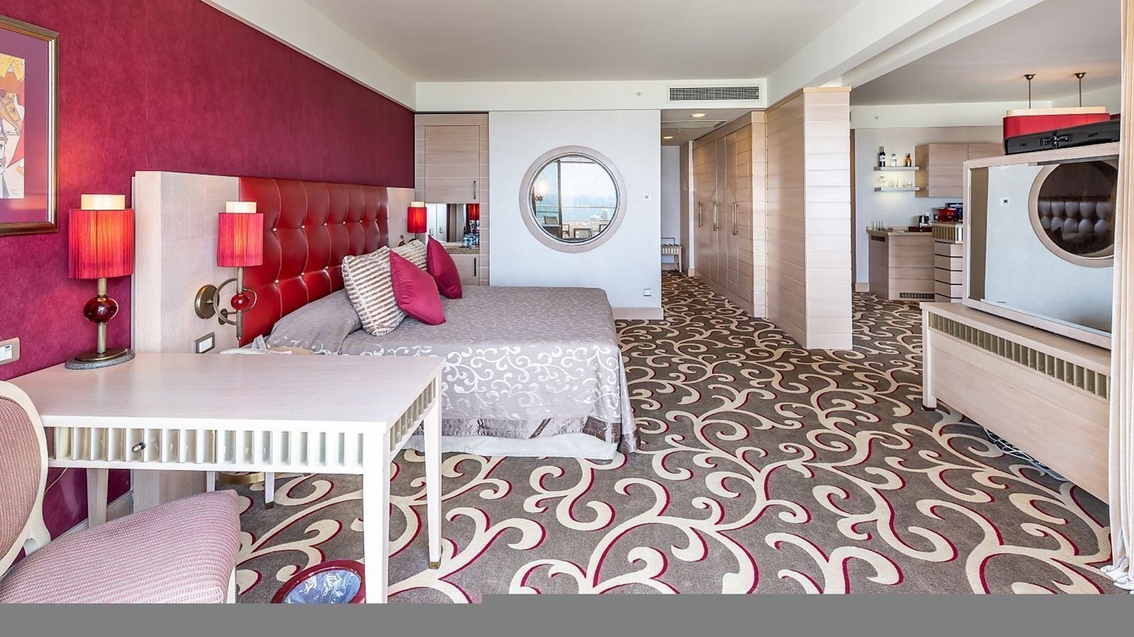 rooms-blue-suite