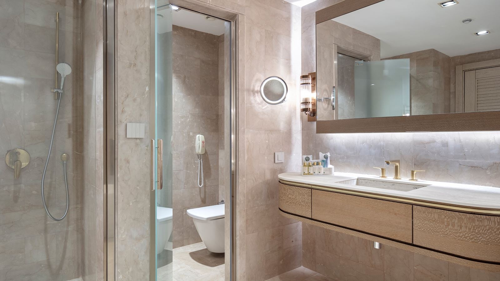rooms-king-suite