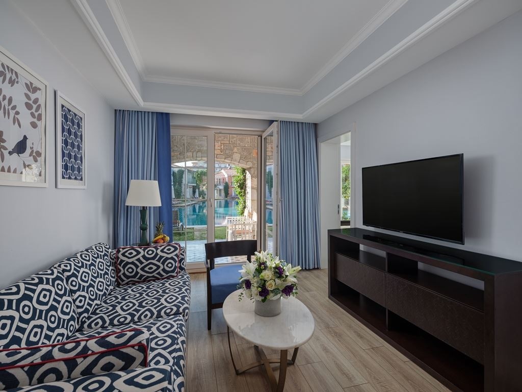 rooms-star-swim-up