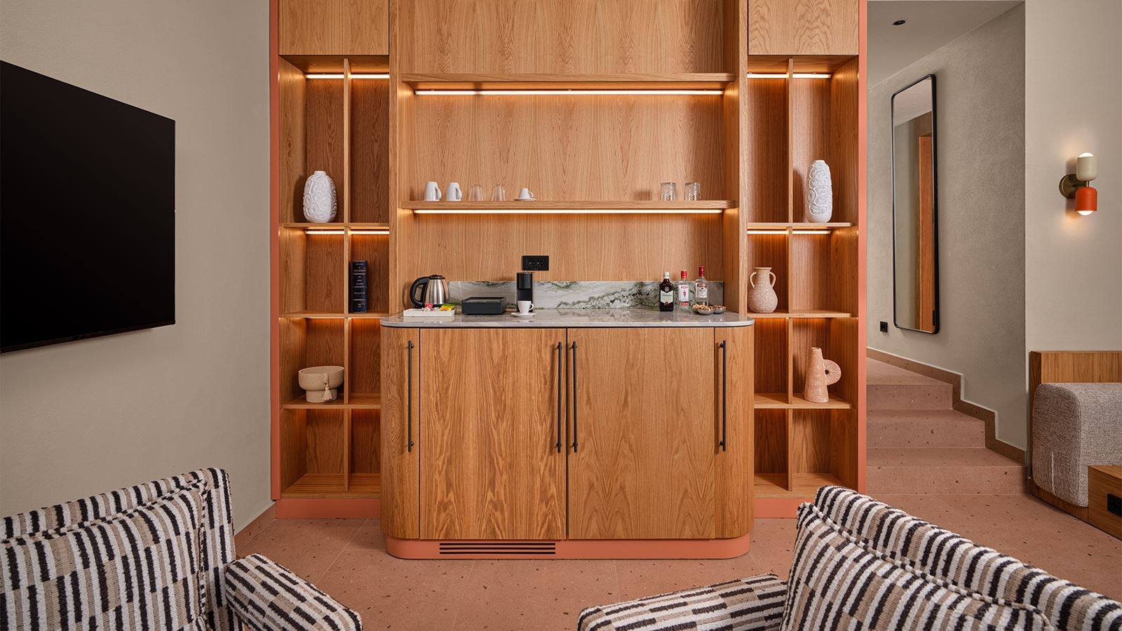 rooms-lake-suite-direct-pool-acces-+18-age