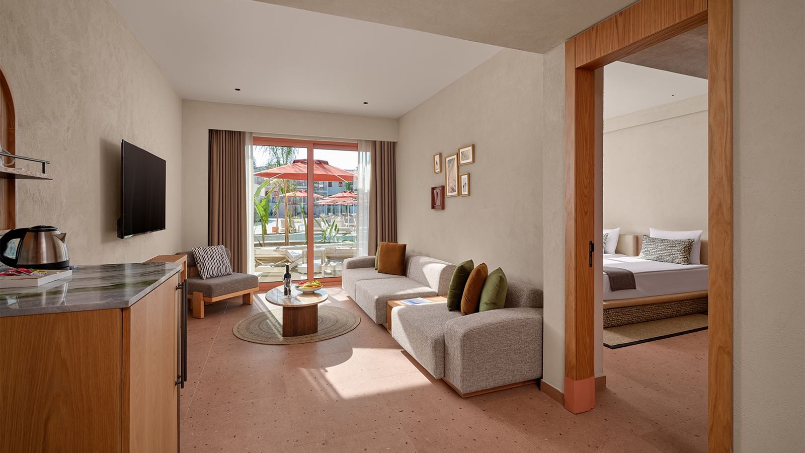 rooms-lagoon-premium-suite-direct-pool-access