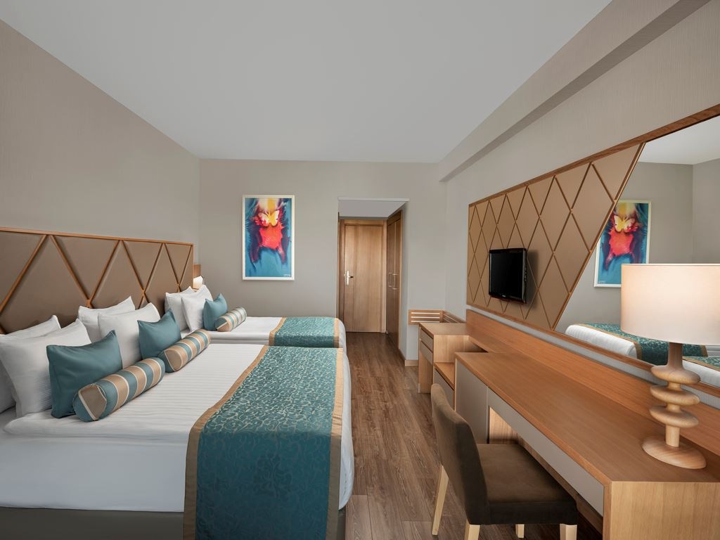rooms-standard-room-side-sea-view