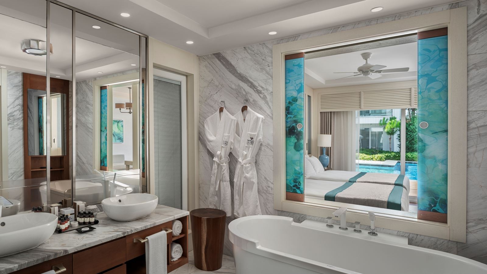 rooms-luxury-pool-suite-ground-floor