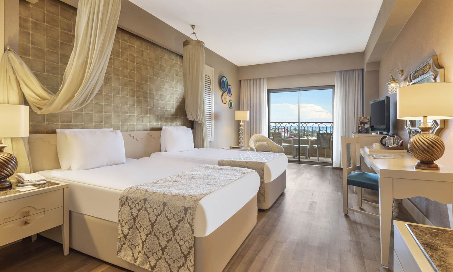 rooms-standard-land-view