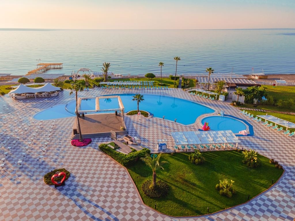 pools-outdoor-pool