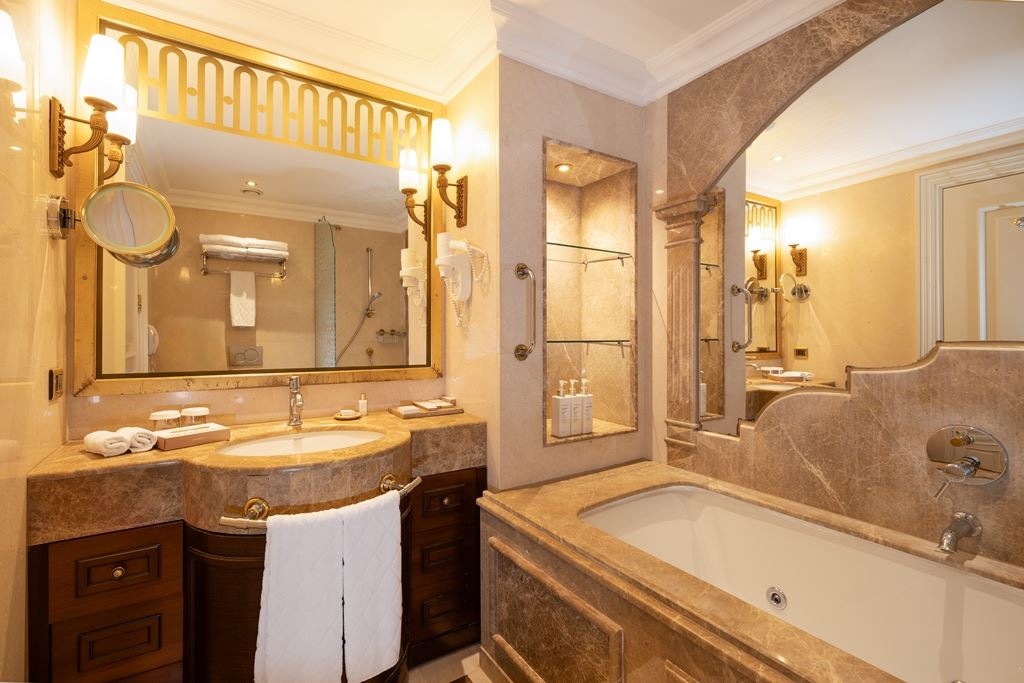 rooms-family-room