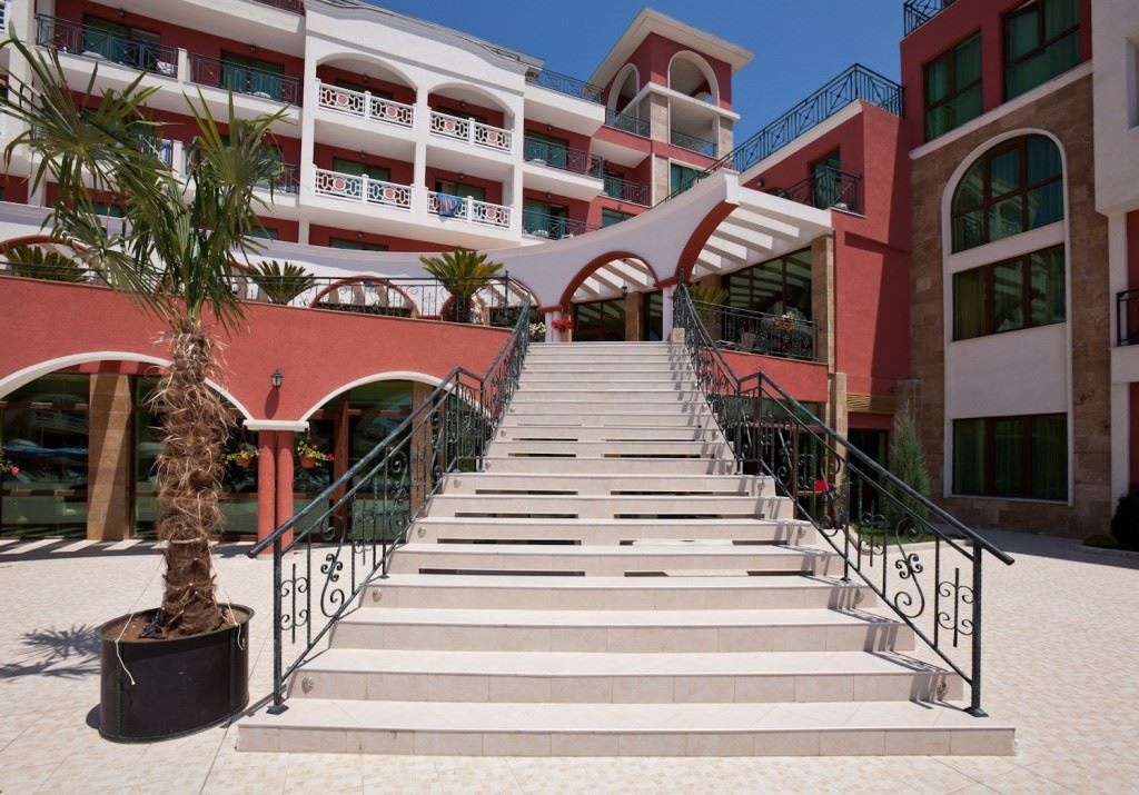 general-main-building