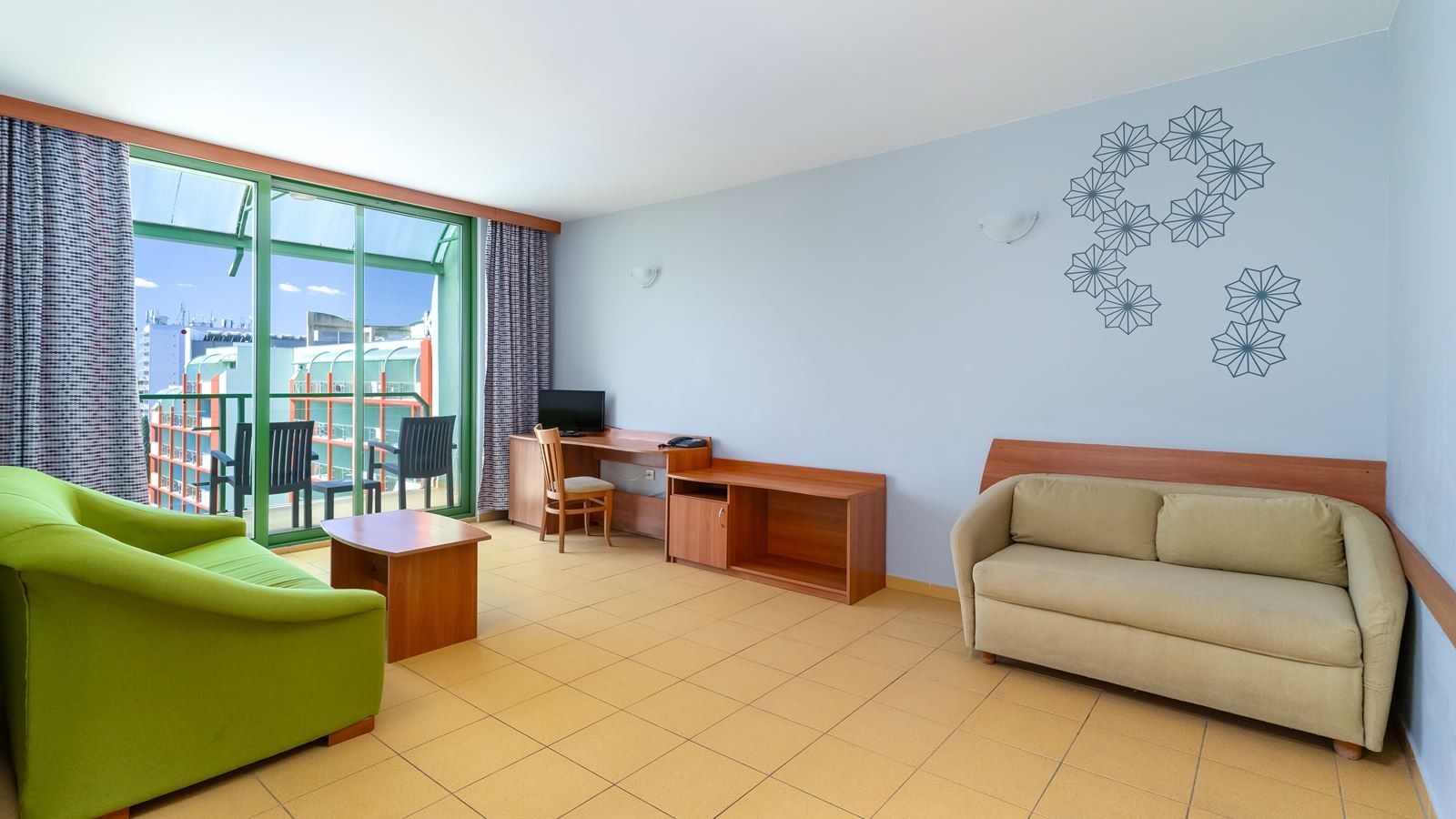 rooms-suite-room