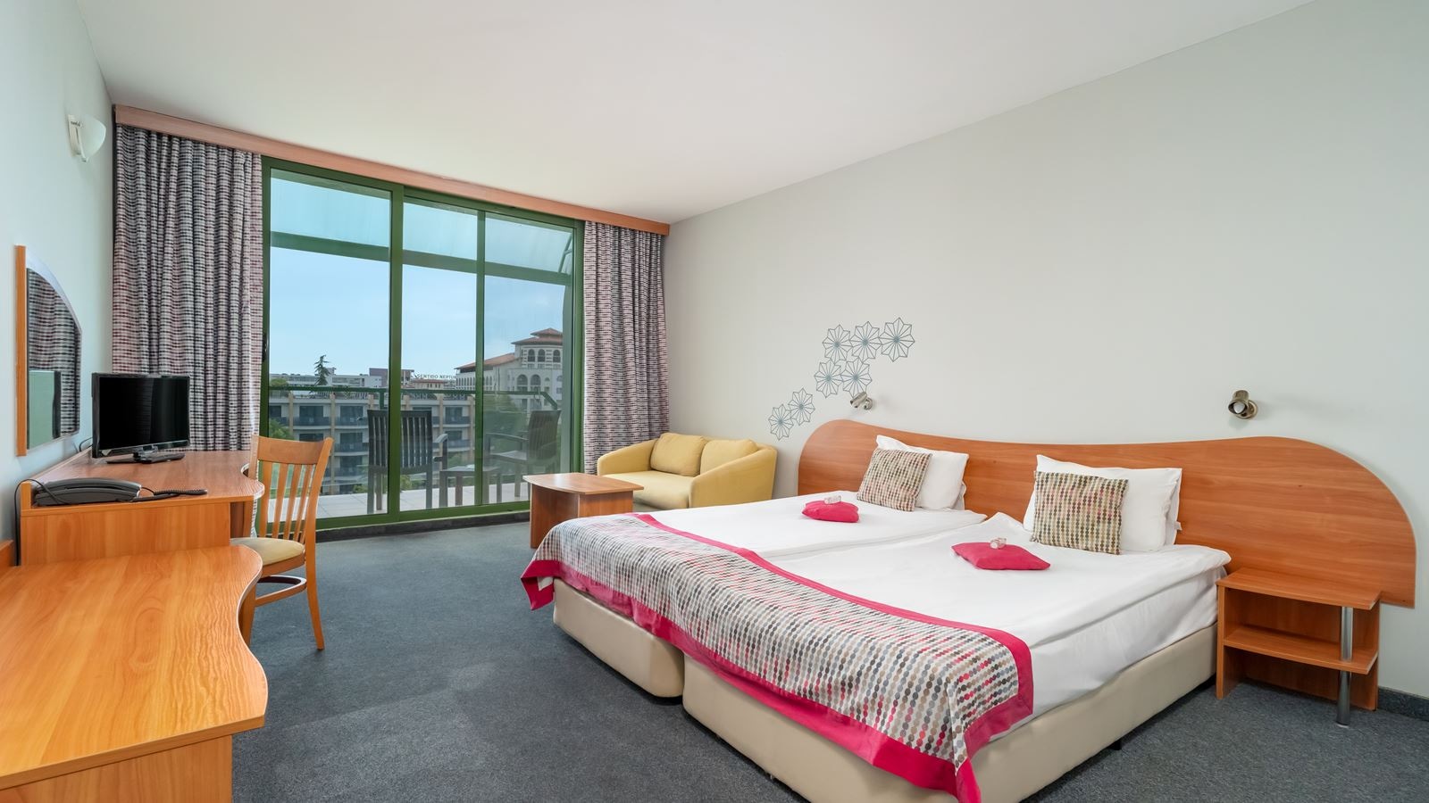 rooms-twin-room