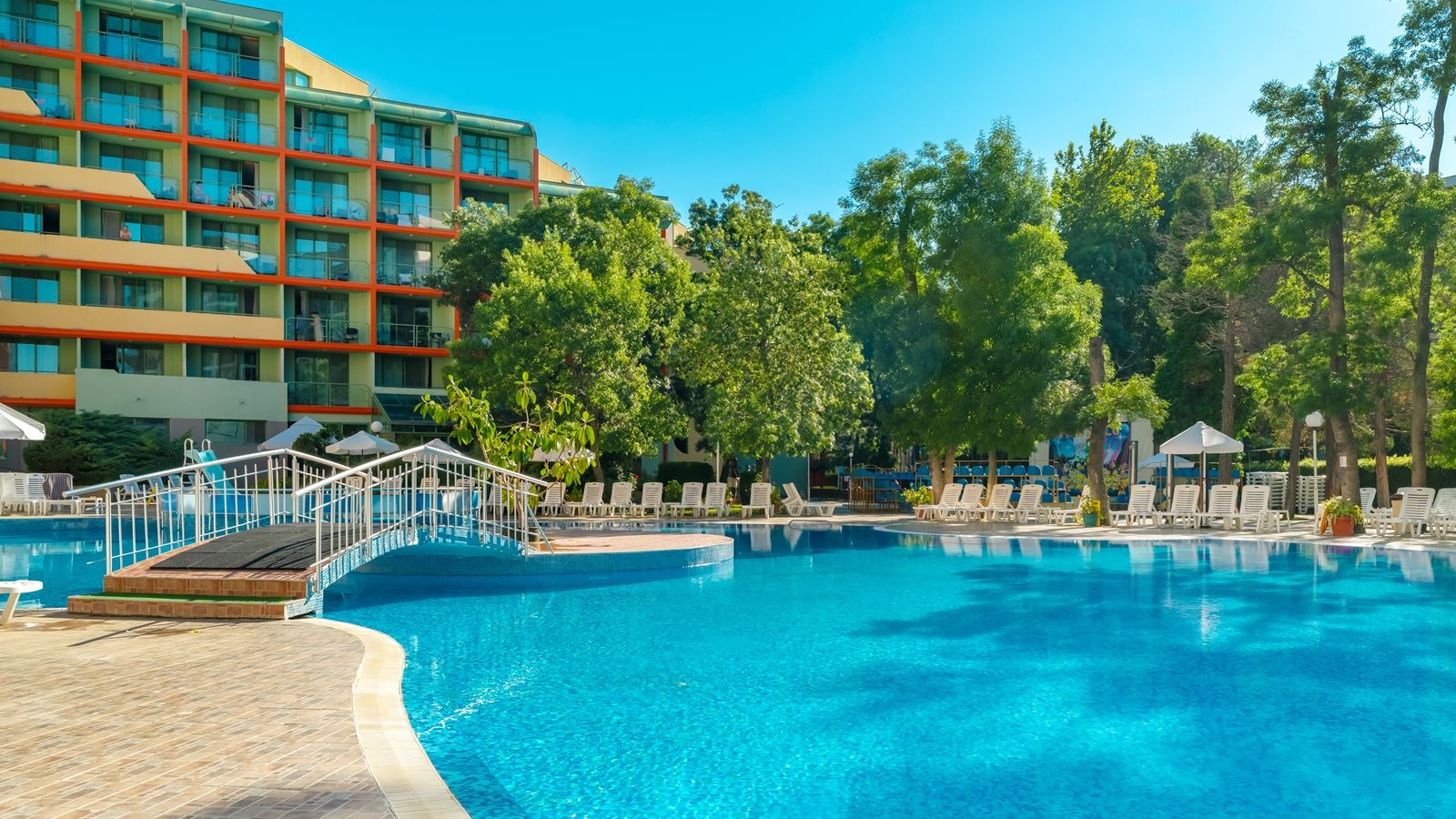 pools-outdoor-pool