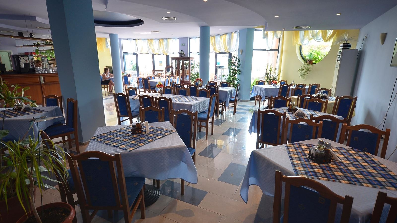 restaurants-restaurants