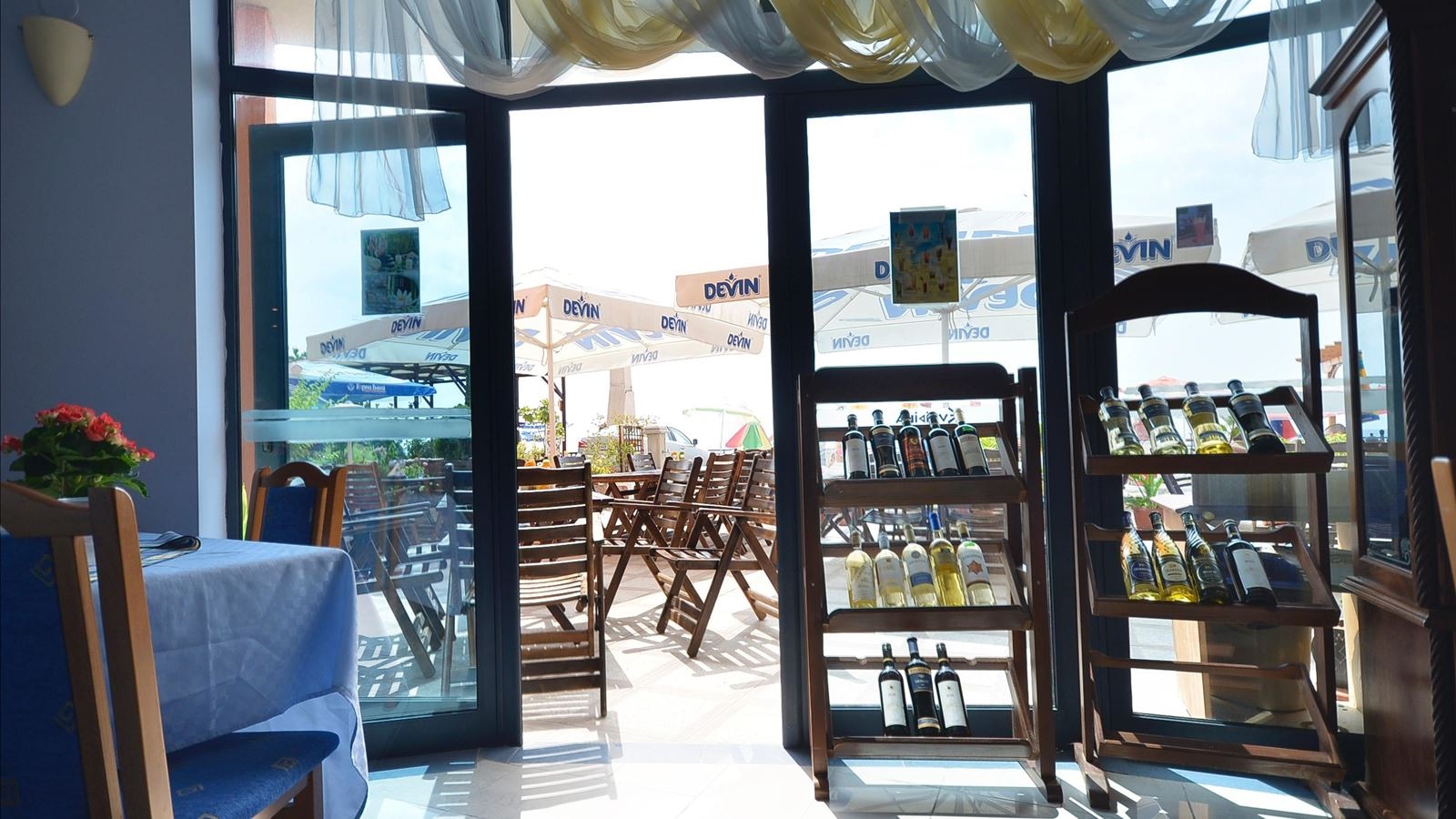 restaurants-restaurants