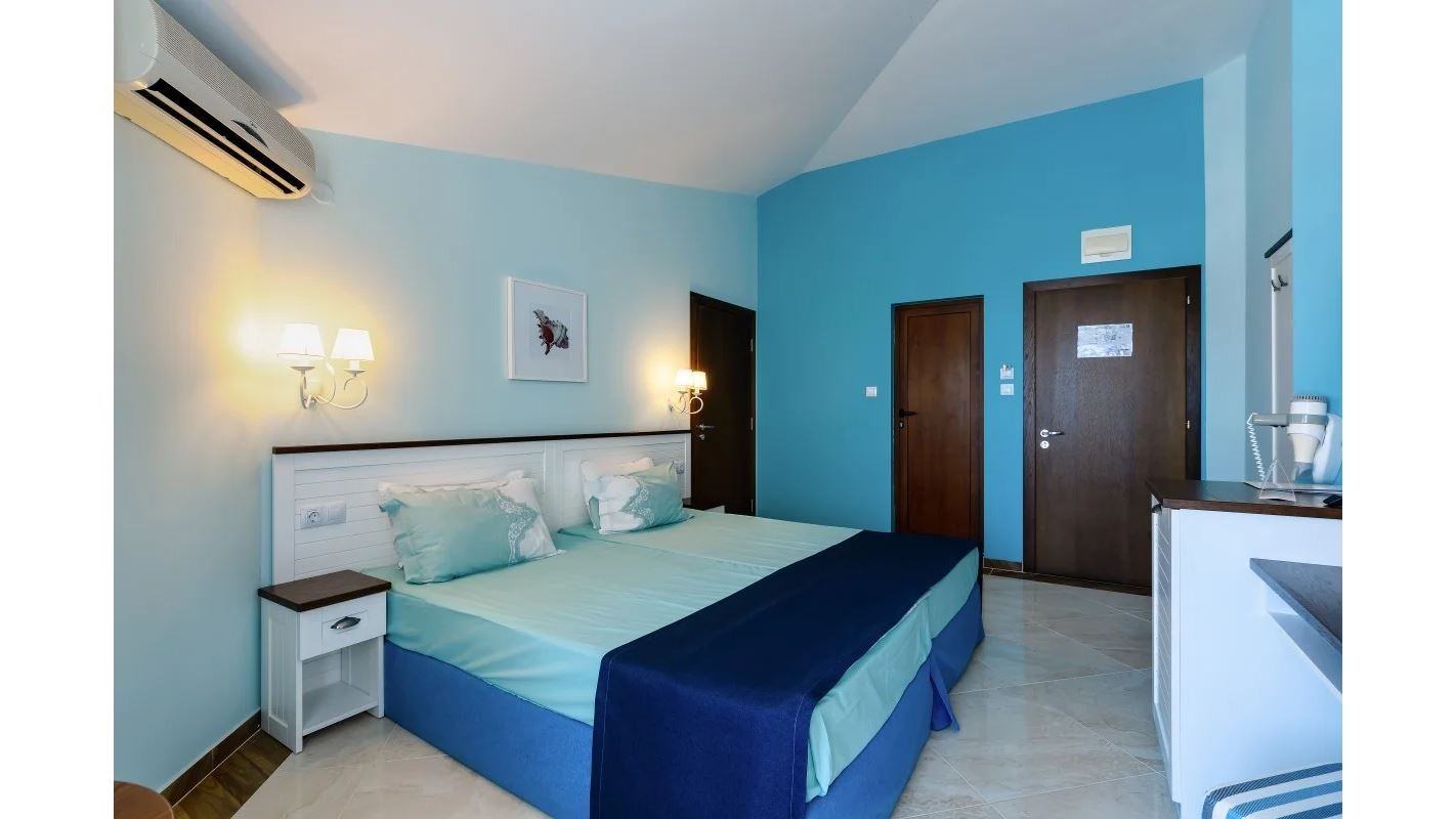 rooms-standard-apartment-balcony-or-terrace