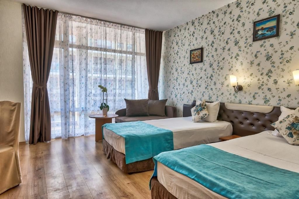 rooms-standard-room-balcony-or-terrace-economy