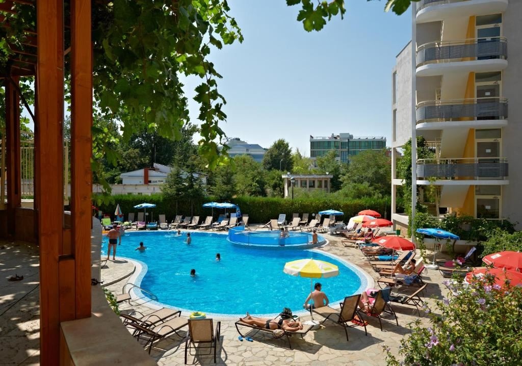 pools-pools