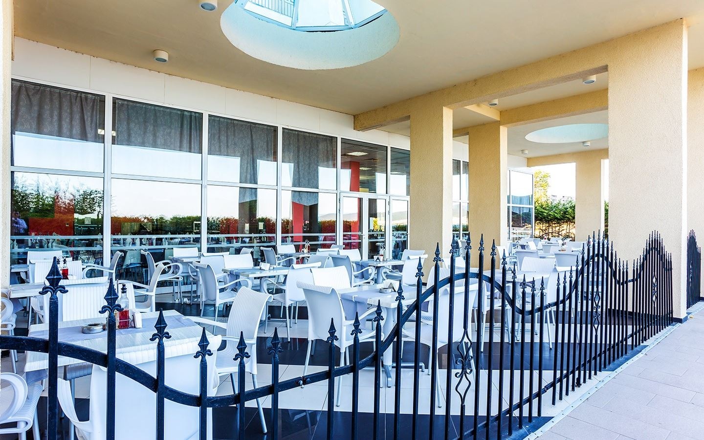 restaurants-restaurants