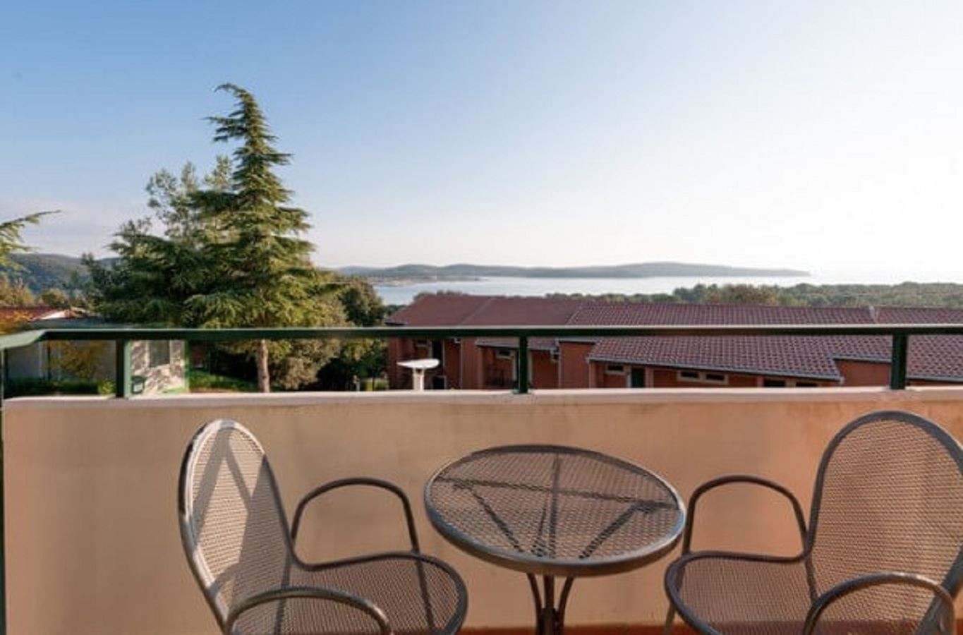 rooms-1-bedroom-apartment-terrace