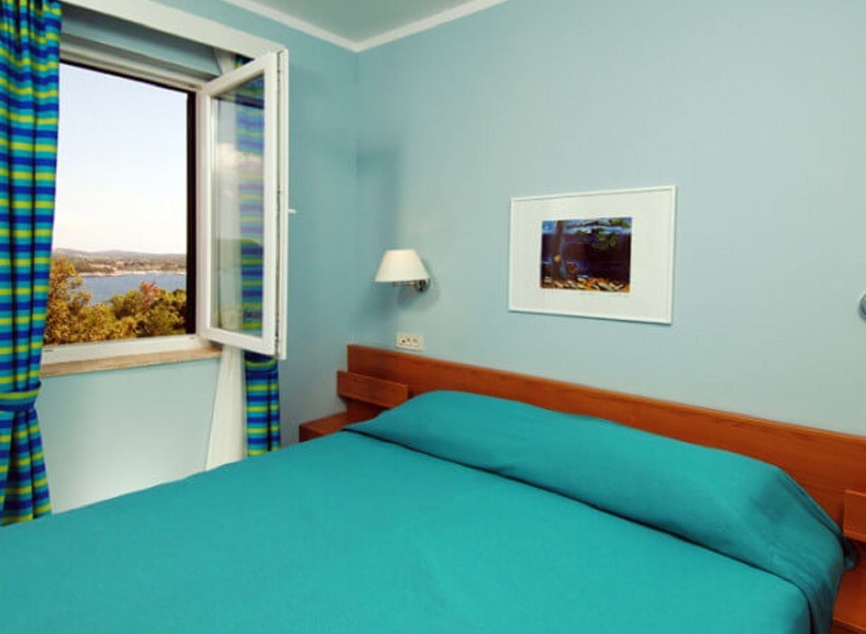 rooms-1-bedroom-superior-apartment-balcony-or-terrace