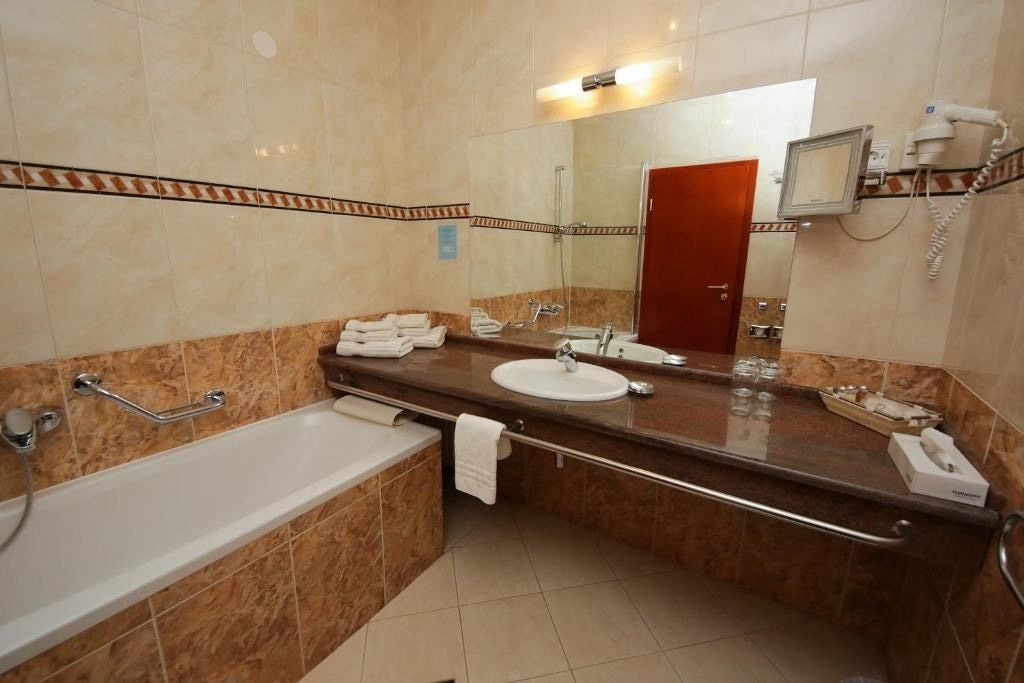 rooms-superior-room-seaview-balcony-or-terrace