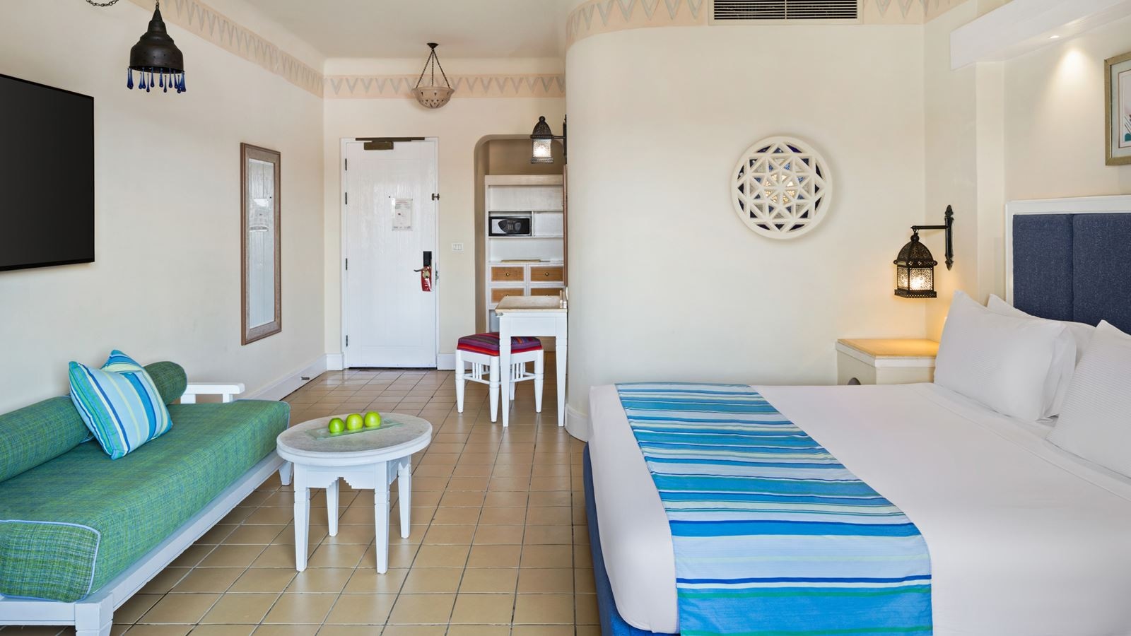 rooms-family-interleading-room-lagoon-view