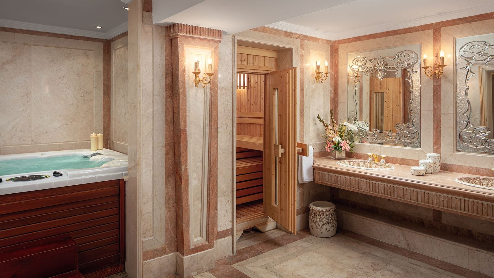 rooms-royale-suite