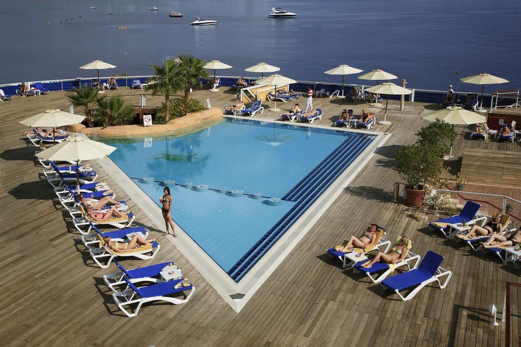 pools-outdoor-pool