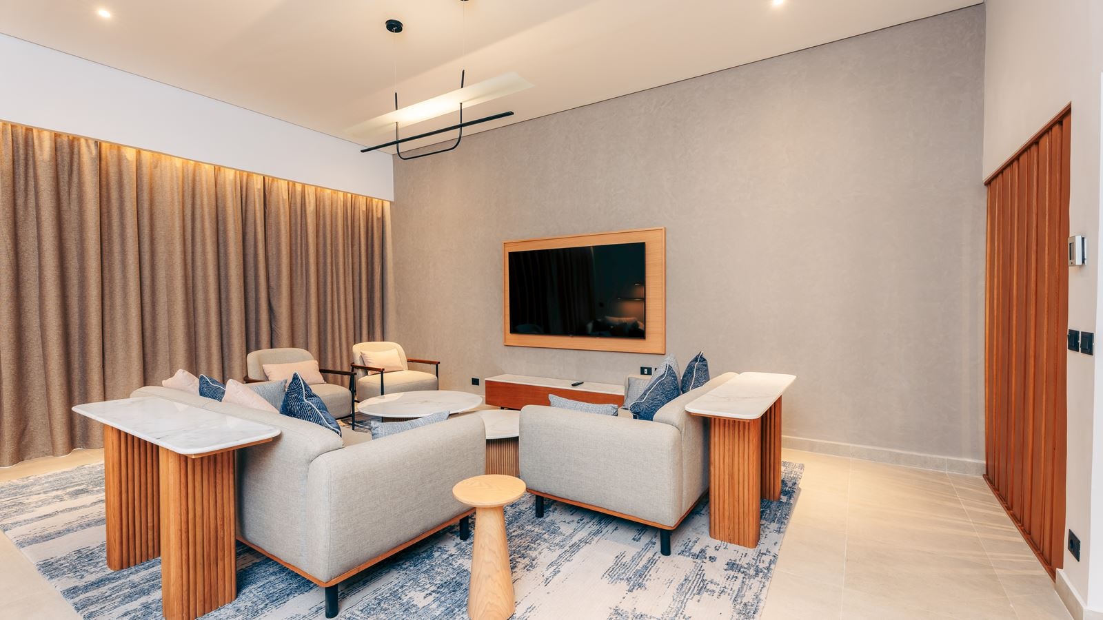 rooms-royal-villa