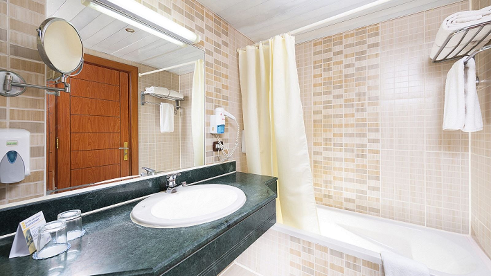 rooms-comfort-room