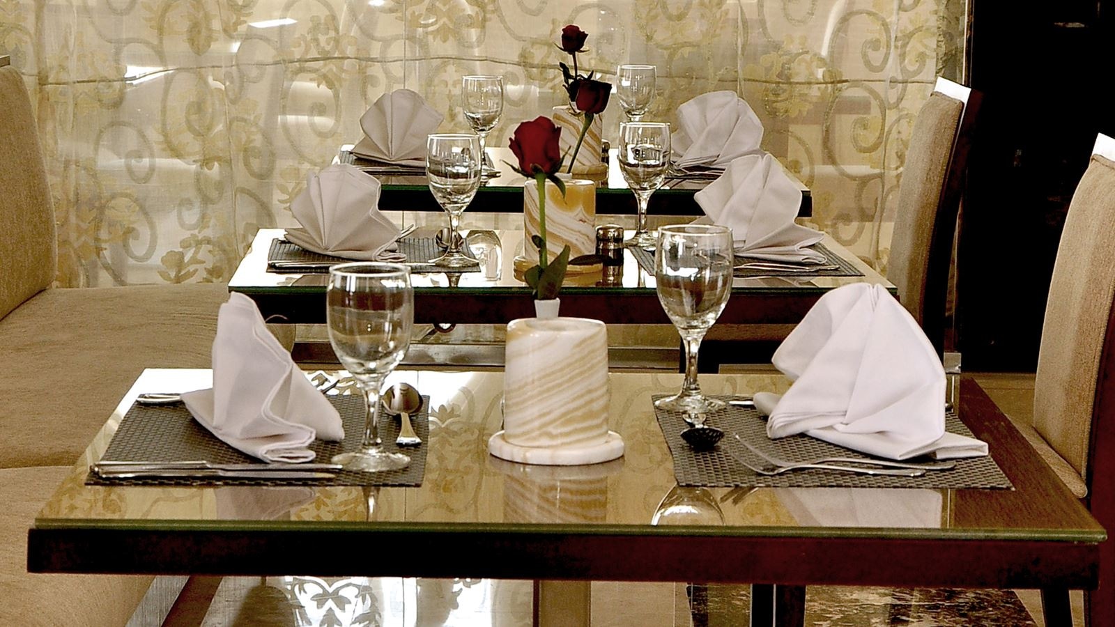 restaurants-aqua-park-bar