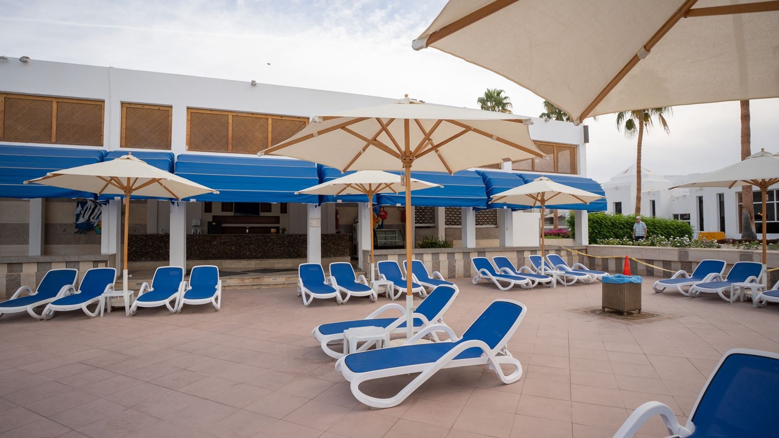 pools-outdoor-pool