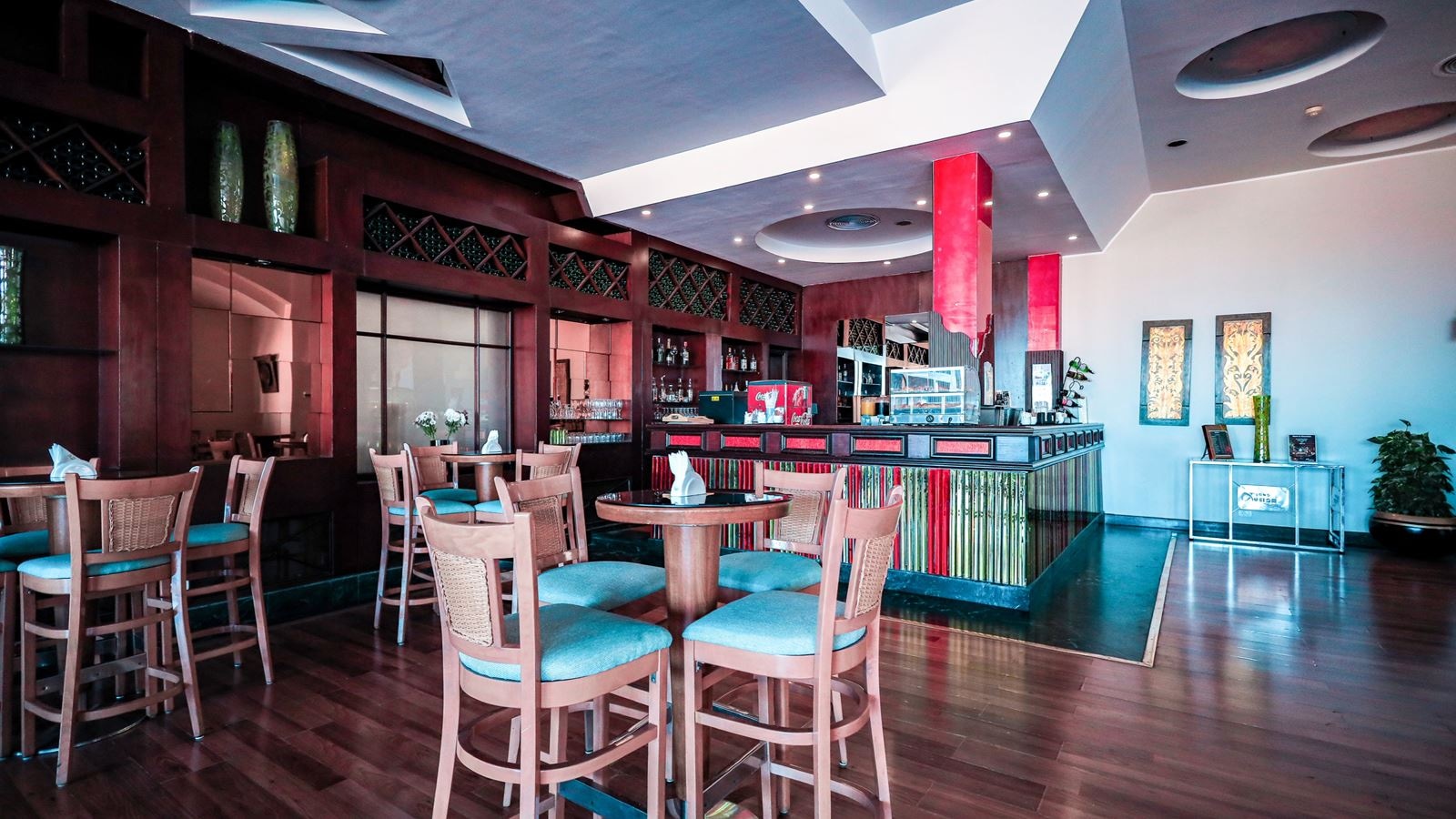 bars-dome-lobby-bar