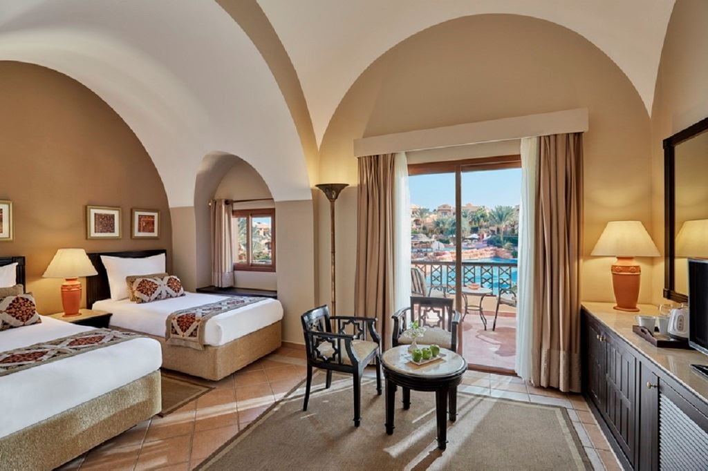 rooms-superior-room