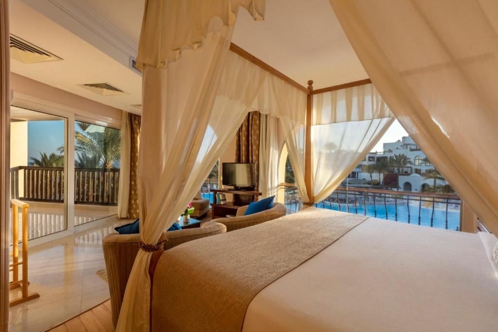 rooms-royal-savoy-suite