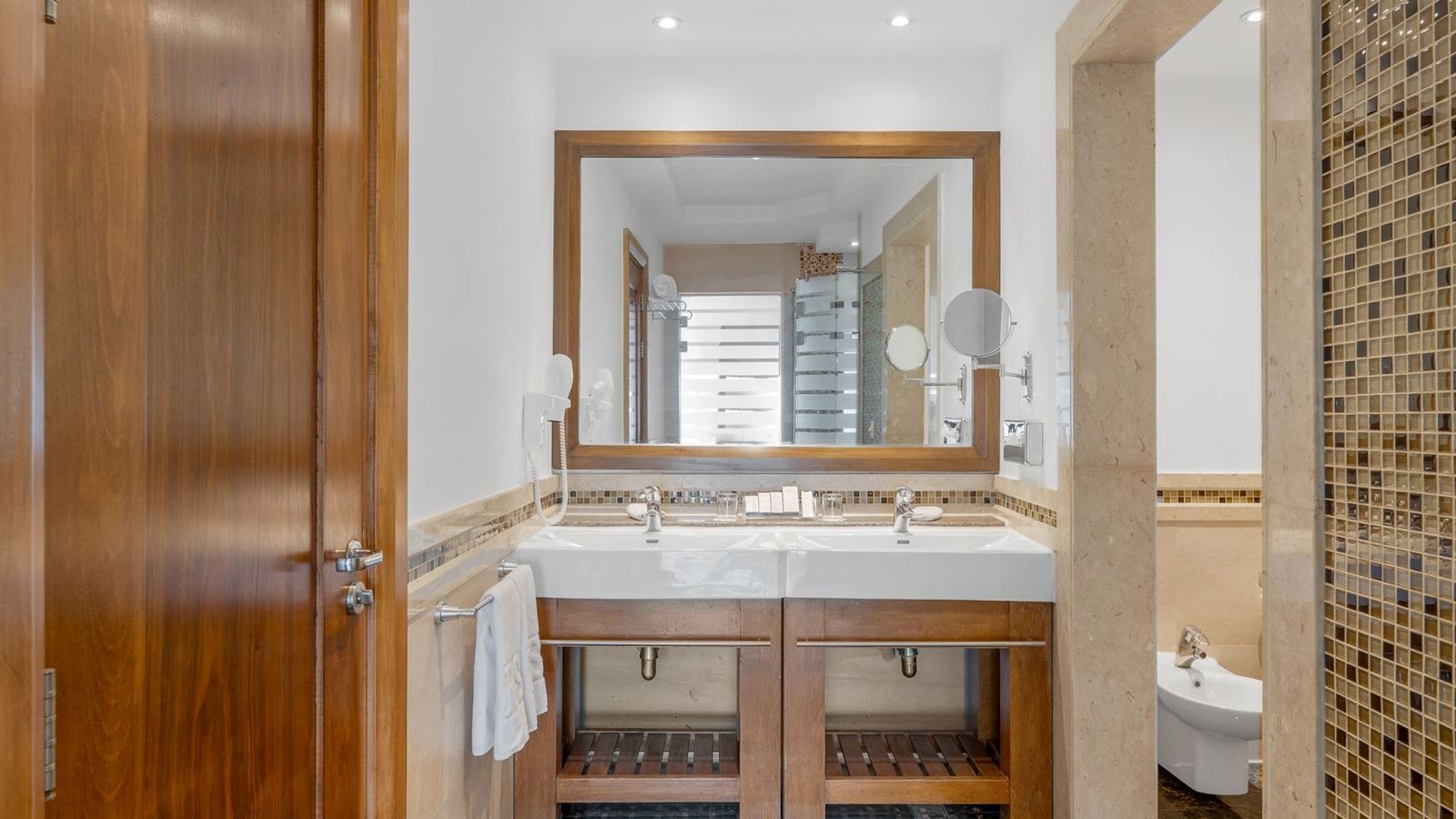 rooms-junior-suite