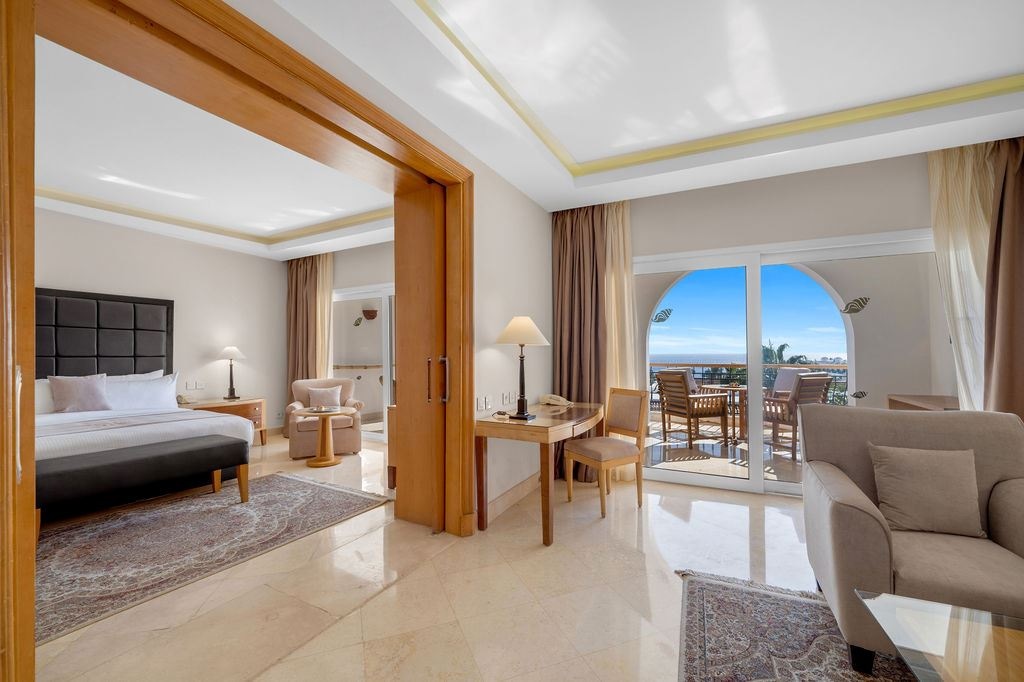 rooms-diplomatic-suite