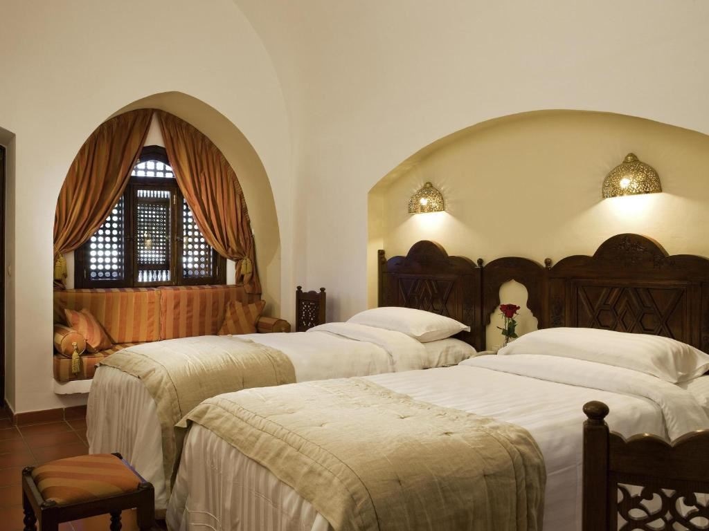 rooms-classic-partial-sea-view-room