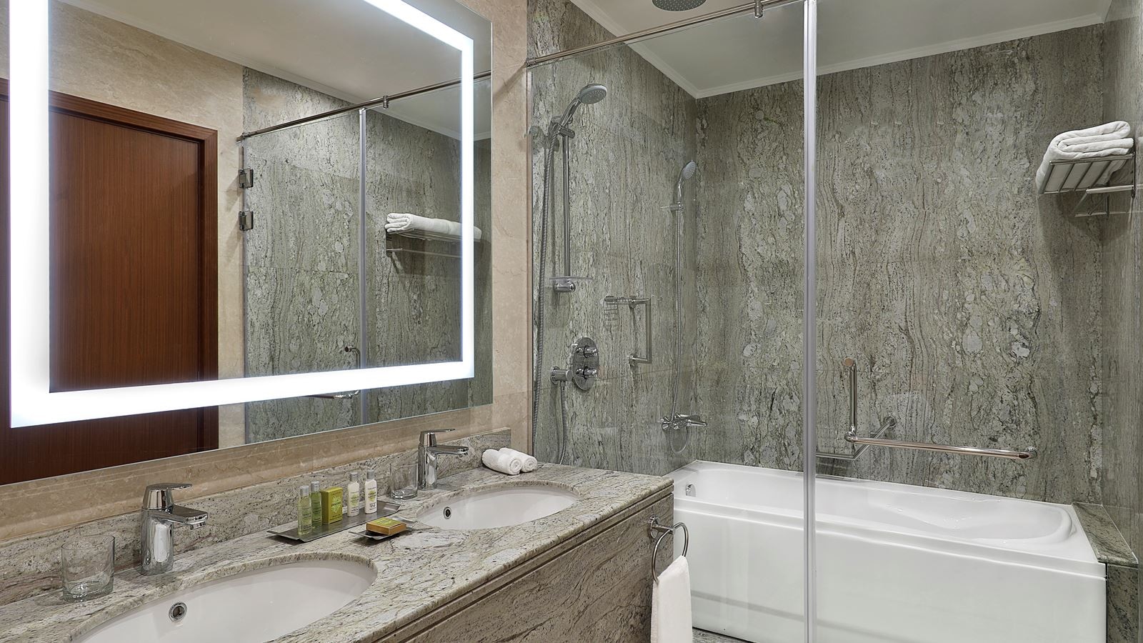 rooms-standard-guest-room