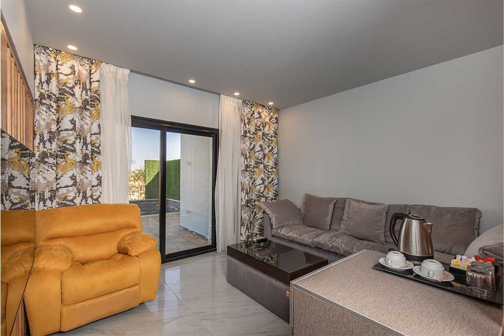 rooms-jacuzzi-suite