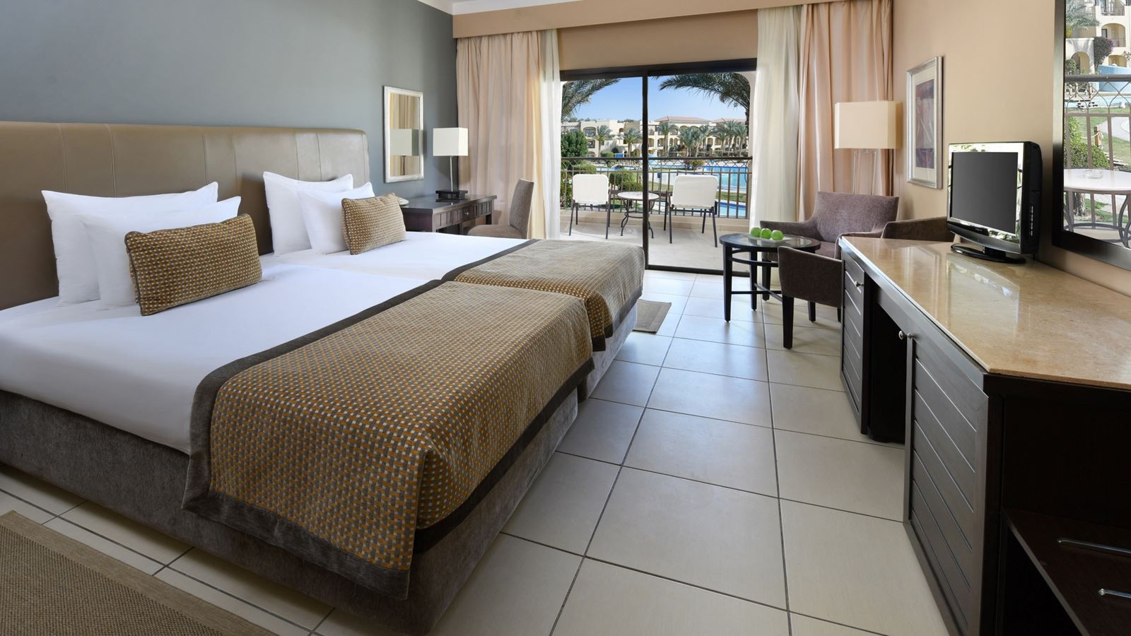 rooms-superior-pool-view