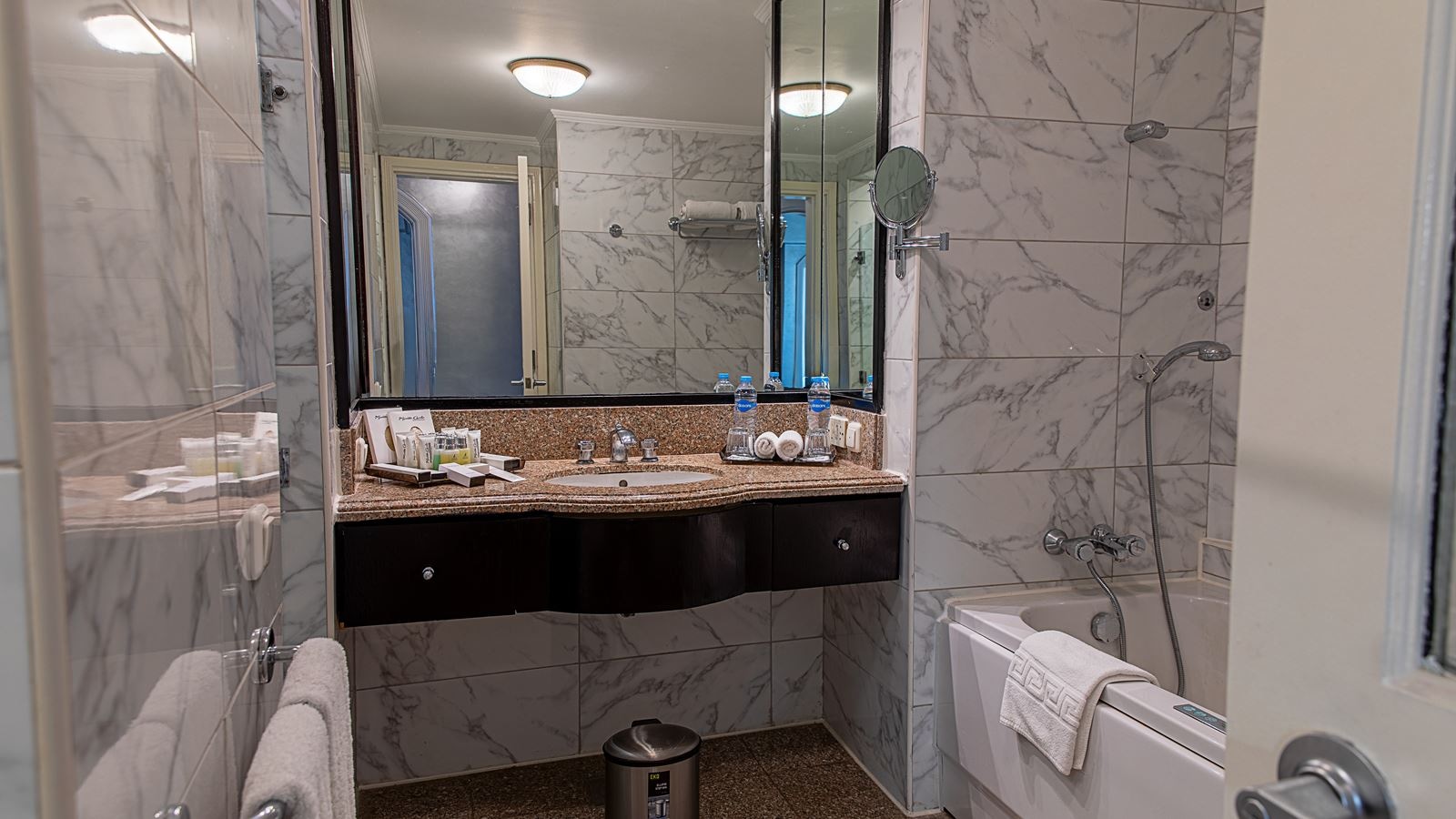 rooms-junior-suite
