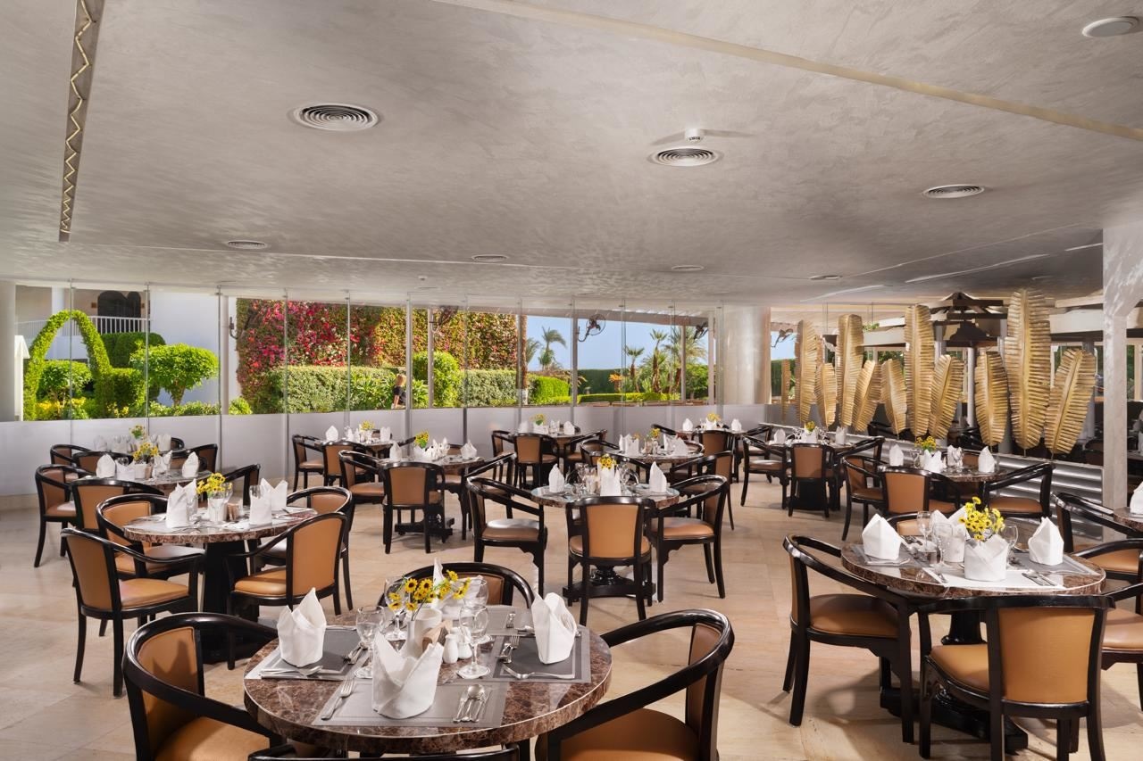 restaurants-le-cafe