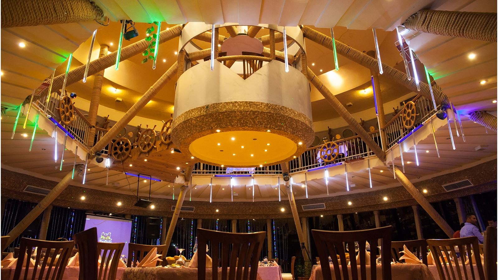 restaurants-captain-nemo-pub