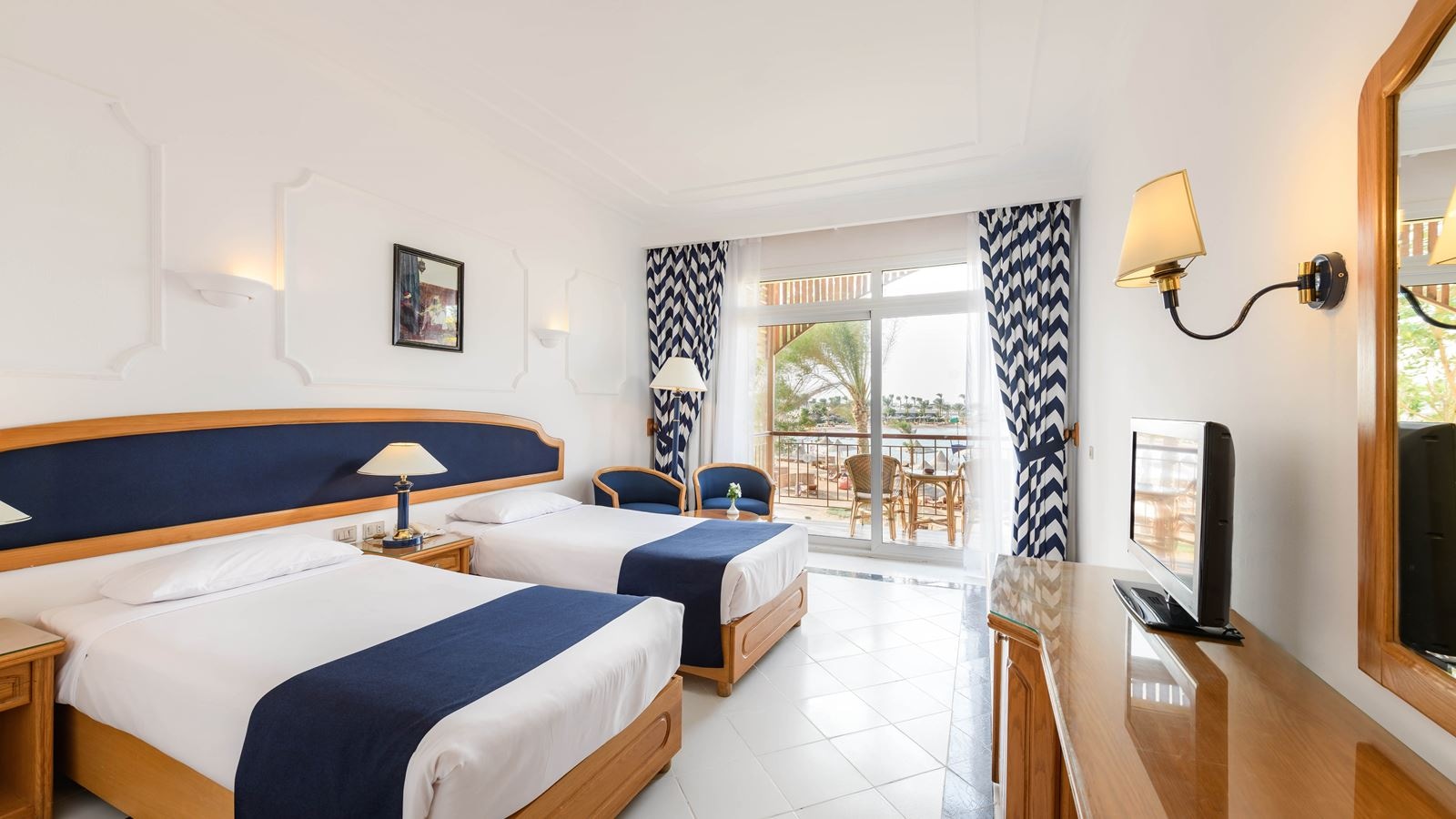 rooms-club-room-beach-front