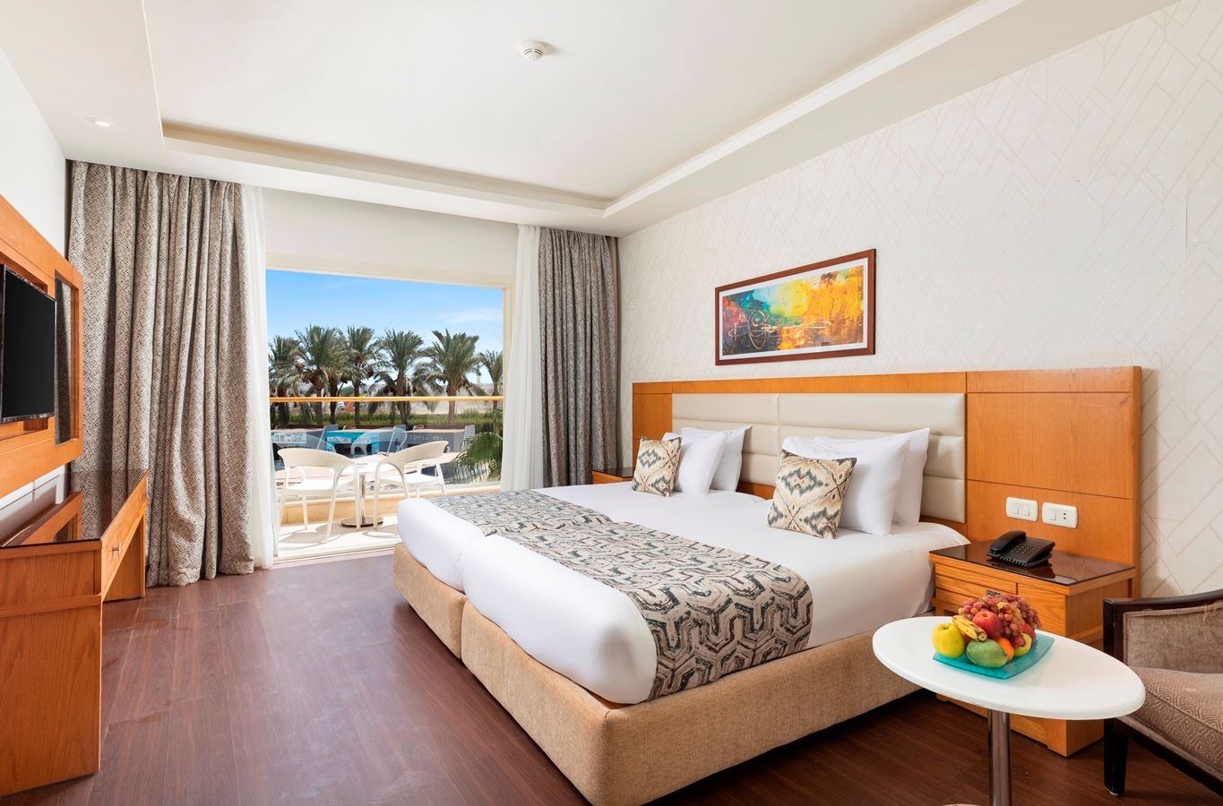 rooms-family-2-bedroom-gardenpool-view