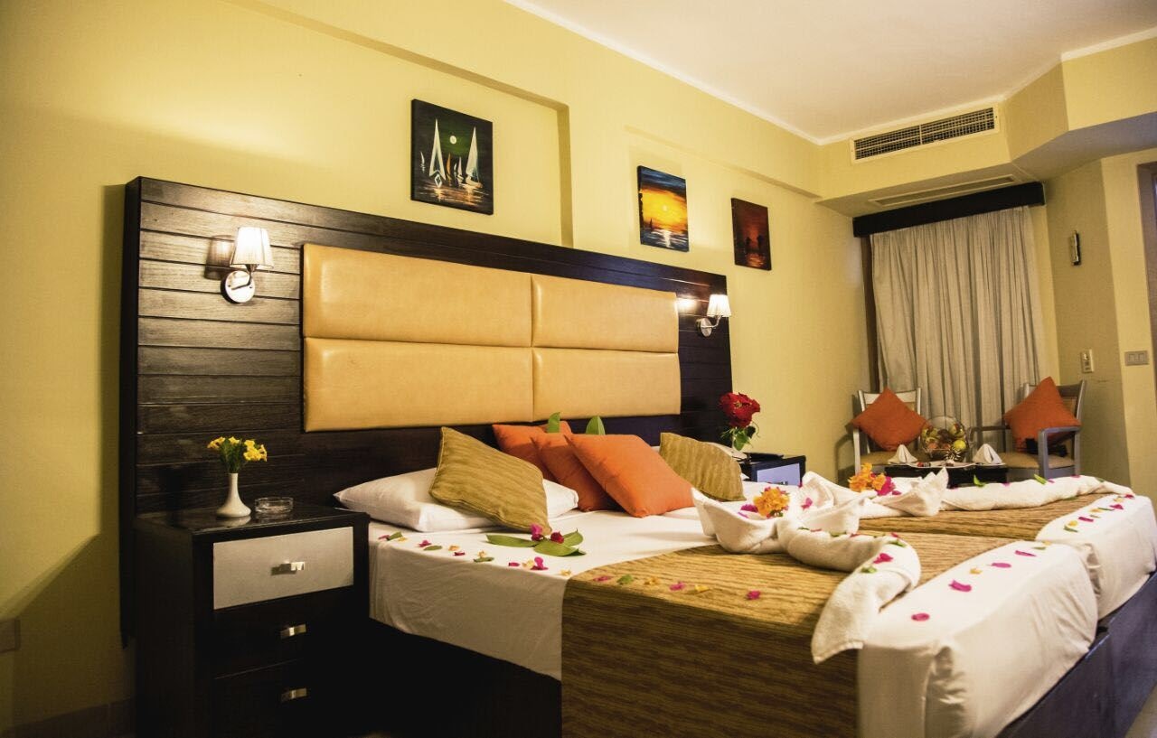 rooms-deluxe-room